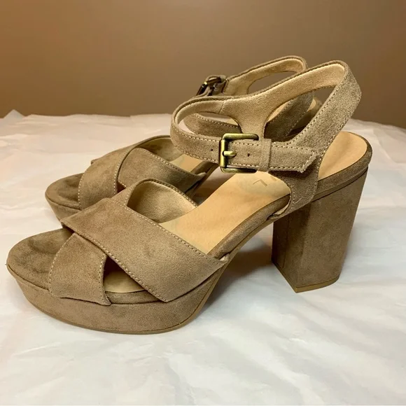 SOUL Naturalizer Taupe Block Heel Platform Sandal | 9M - Picture 6 of 13